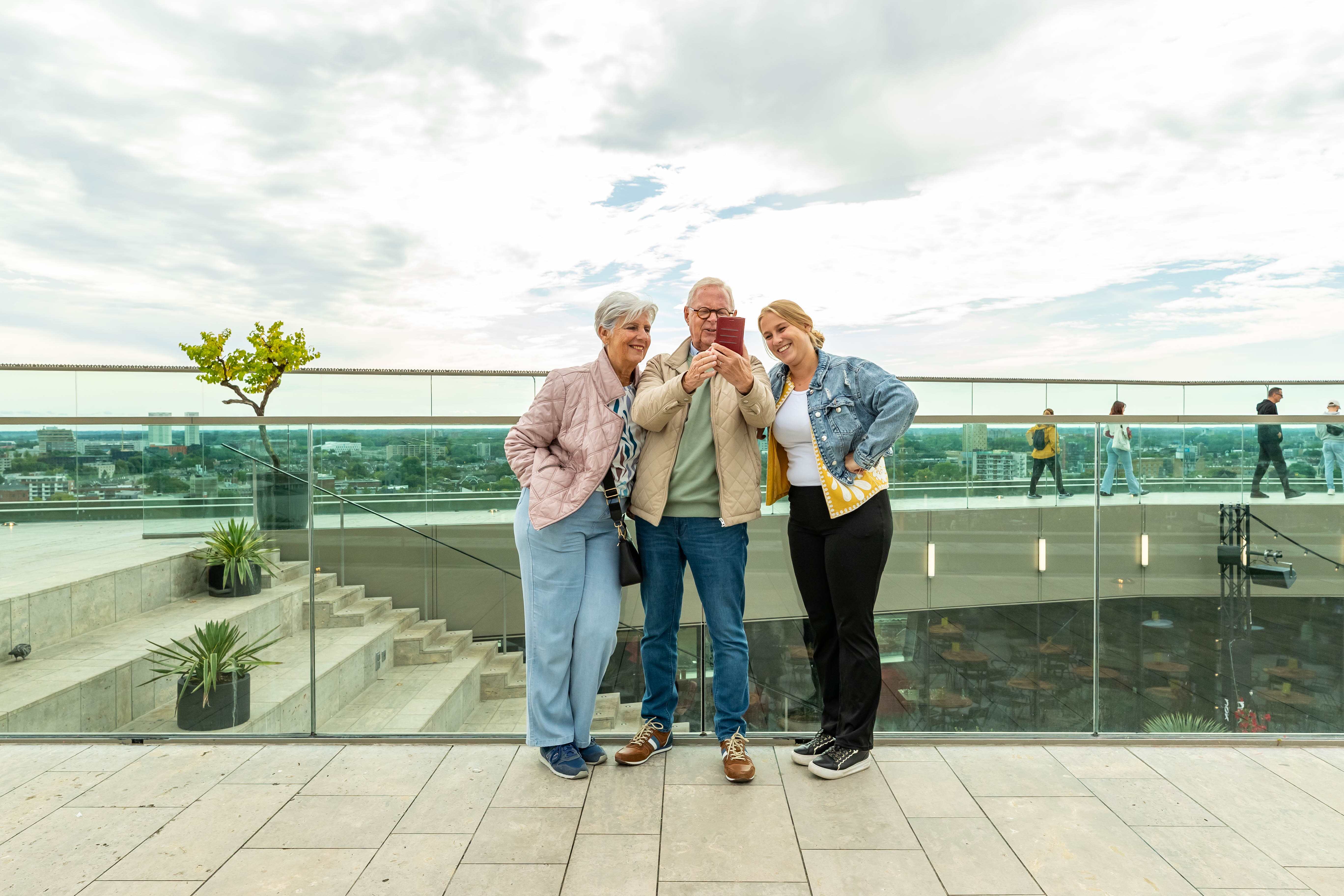 Een eenvoudige smartphone-uitleg voor senioren